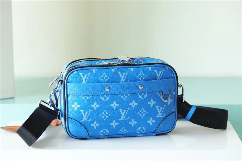  Refined structured bag carried on shoulder 22