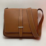  shoulder bag interior and compartment view