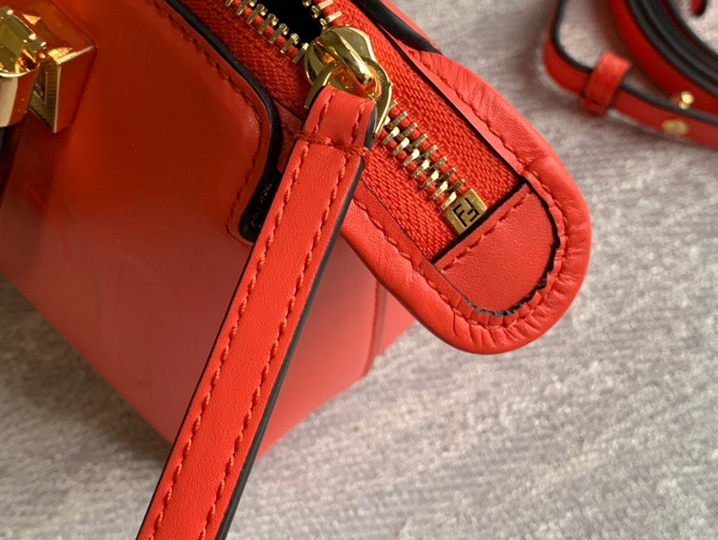 Ziva's Charm handbag – product shot (17cm*18cm*8cm)