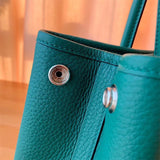  effortless tote bag detail view showing craftsmanship 8