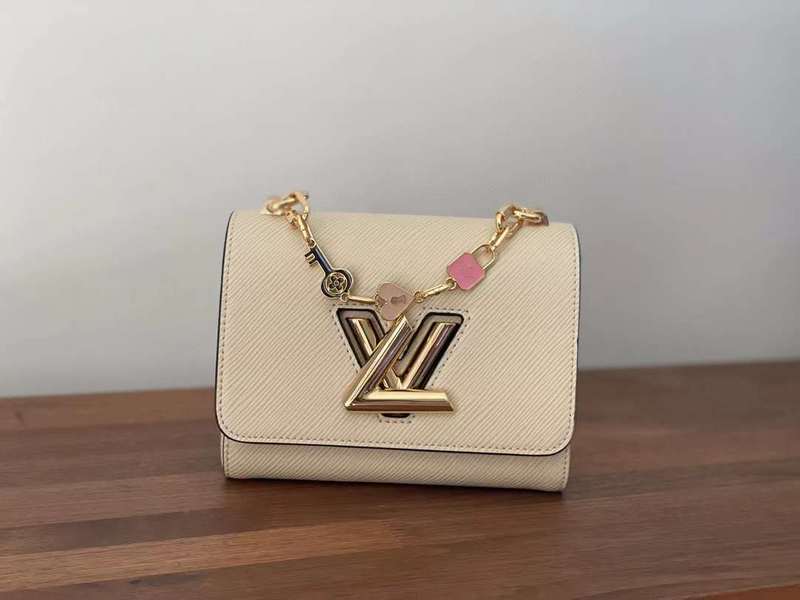 Side profile of polished statement women's handbag – women's luxury accessory