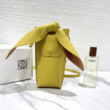 Ziva's Charm handbag – full view (8cm*4cm*18cm)