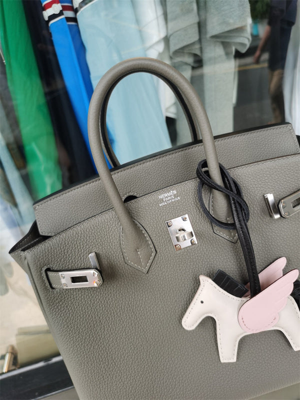  sophisticated shoulder bag detail view showing craftsmanship 8