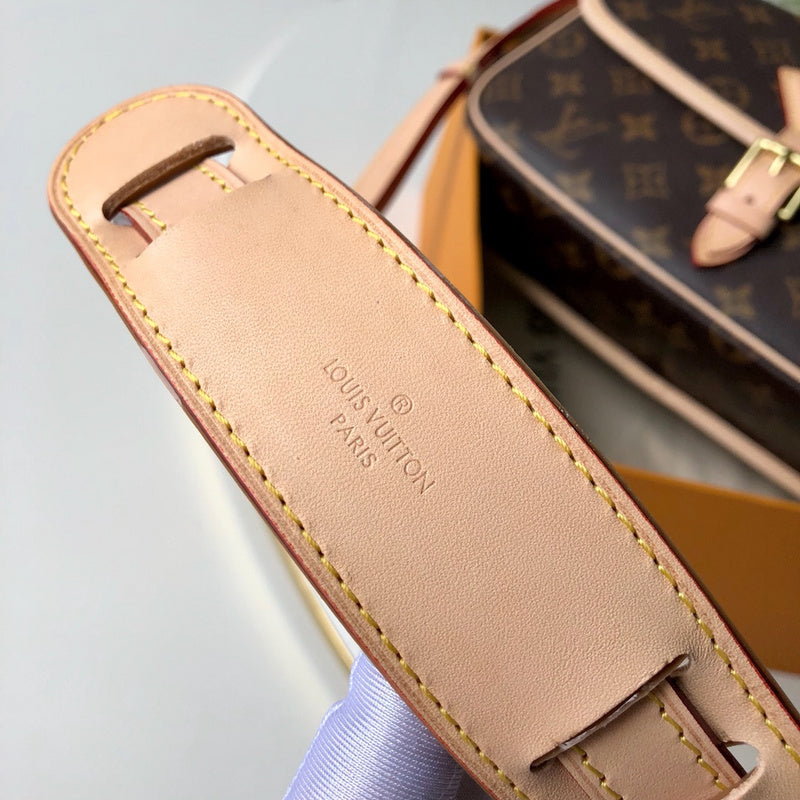 Front view of statement sleek women's handbag – women's premium purse