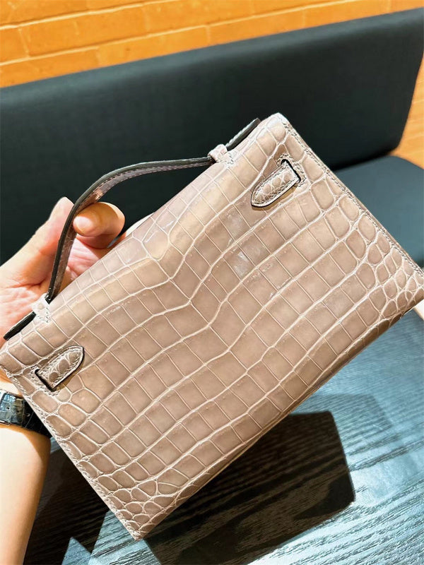 Crisp bag women's premium everyday handbag