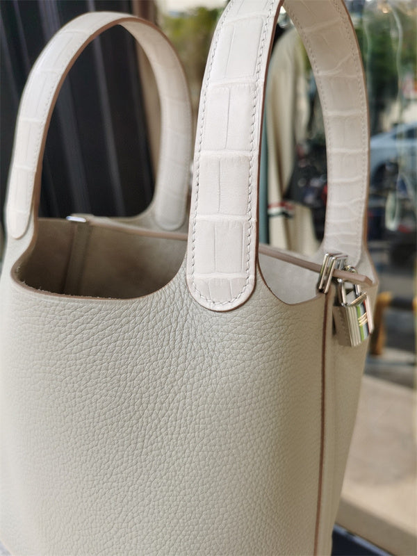Elegant bag women's premium everyday handbag
