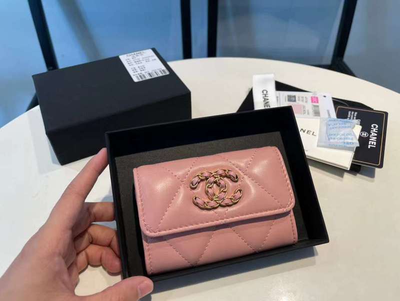 Zivas Charm Chic Craftsmanship Everyday Handbag (Statement-Ready Design) – Close-Up Detail