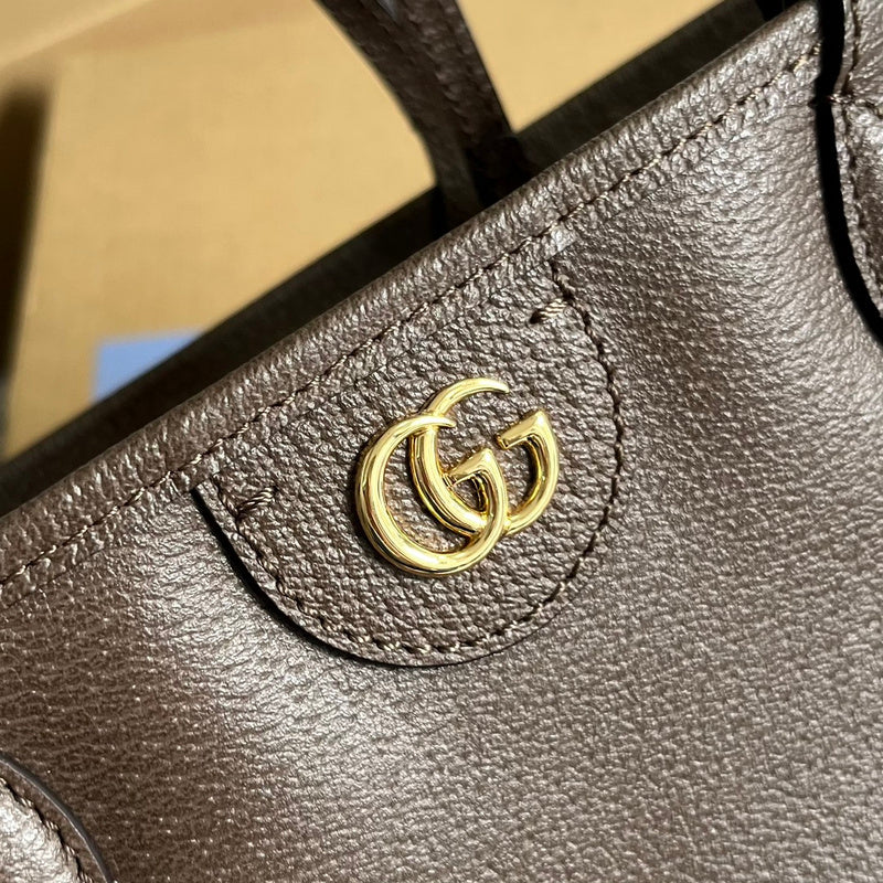 Styled lifestyle shot of polished modern women's handbag – women's luxury accessory