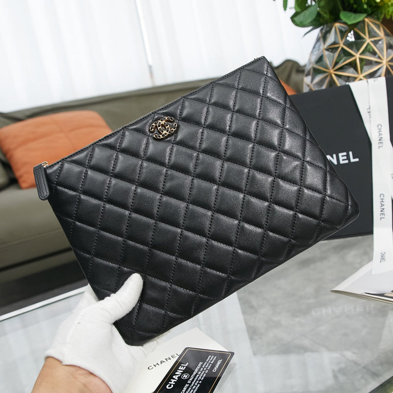  spacious purse view 7