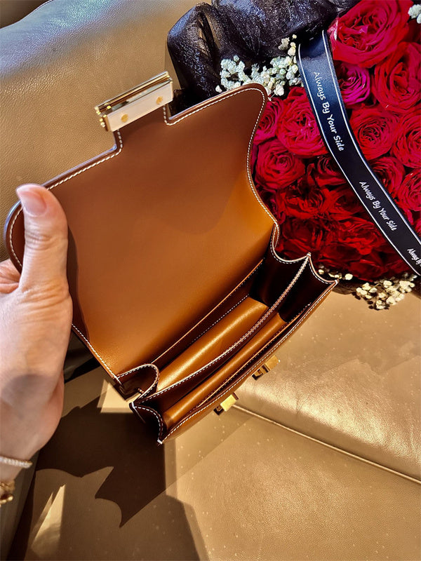  sophisticated handbag styled with outfit