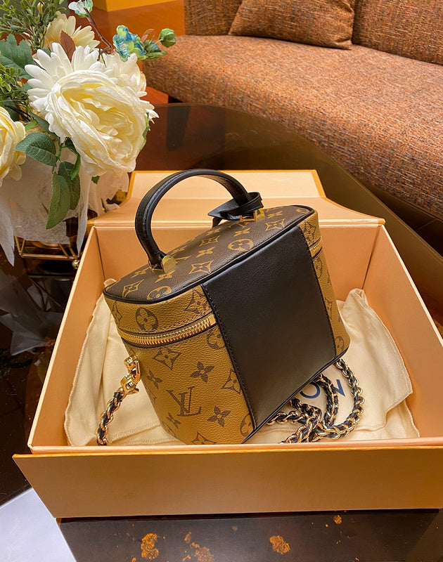 Interior view of elevated everyday-luxe women's handbag – women's statement bag