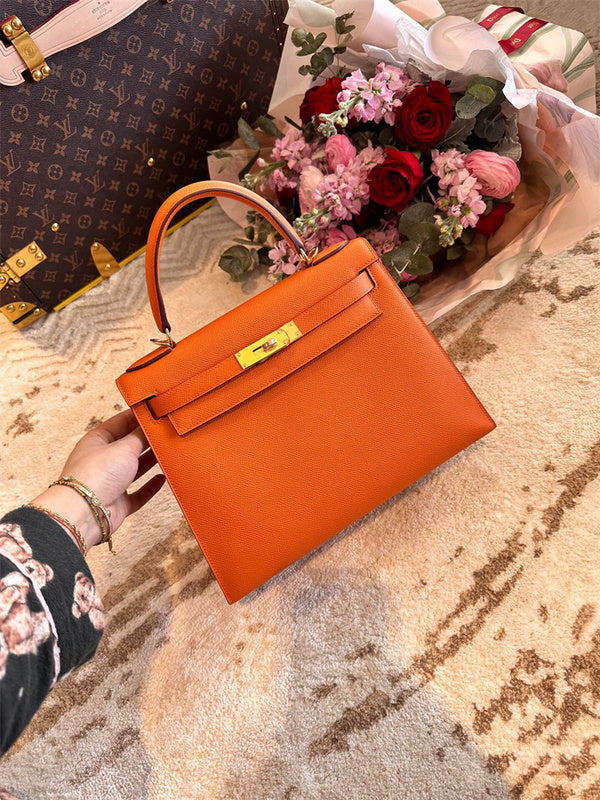 Sculpted bag women's premium everyday handbag