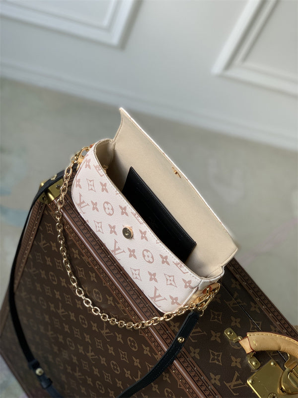  handbag interior and compartment view 9