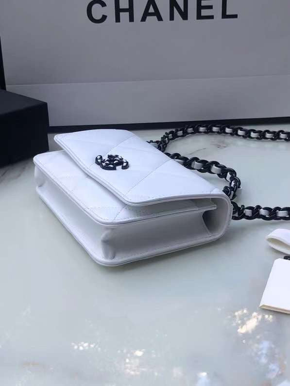  women's handbag, mid design, view 1