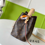  everyday bag interior and compartment view 9