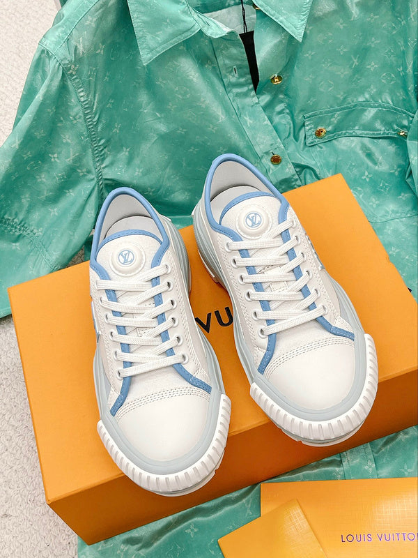 Louis Vuitton shoes Style 369 - texture and material detail