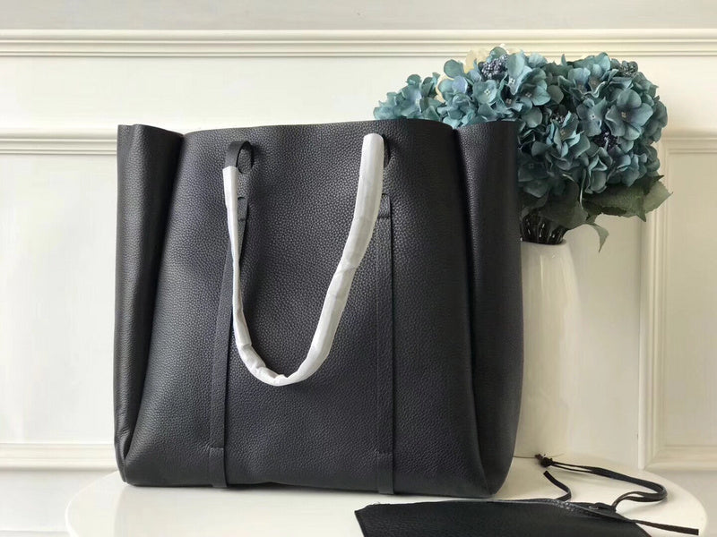 Classic Faux Leather Handbag - Refined Silhouette | Women's Luxury Handbag #958 - back view (image 4) of designer-inspired handbag