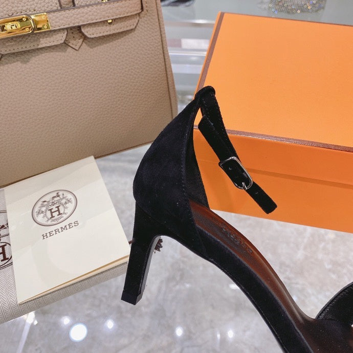 Hermes shoes Style 370 - logo and branding close-up (alternate angle)