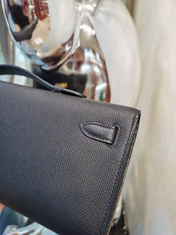 Side view of balanced structured handbag