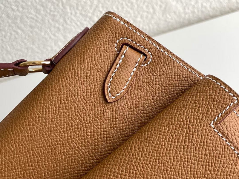  shopper bag interior and compartment view 15
