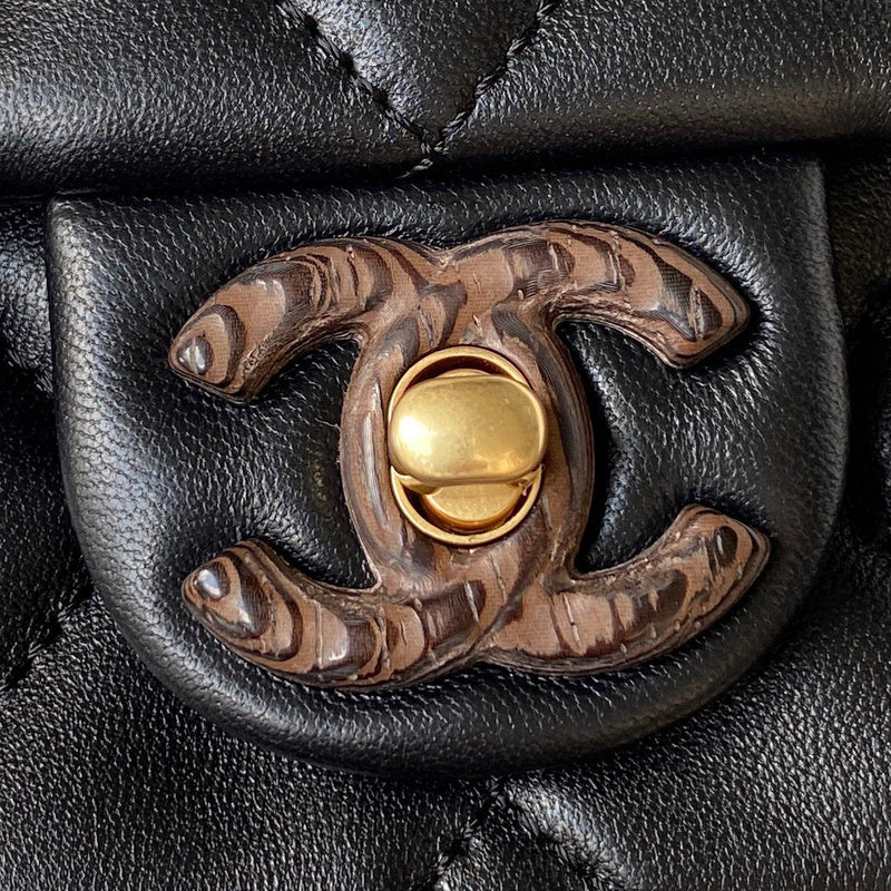 Ziva's Charm handbag – product shot (one versatile size)