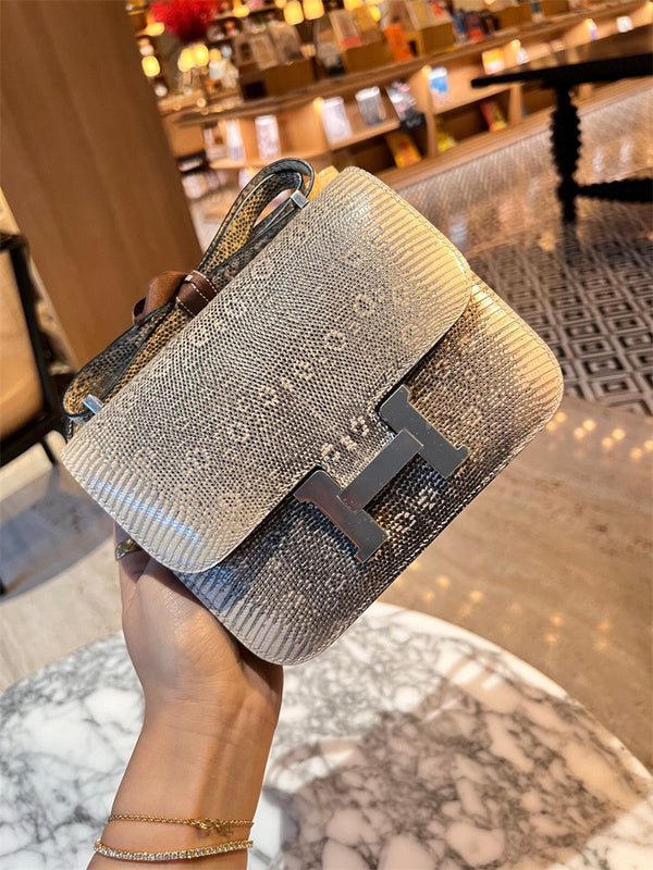  Understated shopper bag carried on shoulder