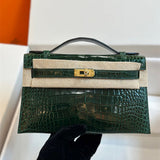 Polished carryall bag front view 25