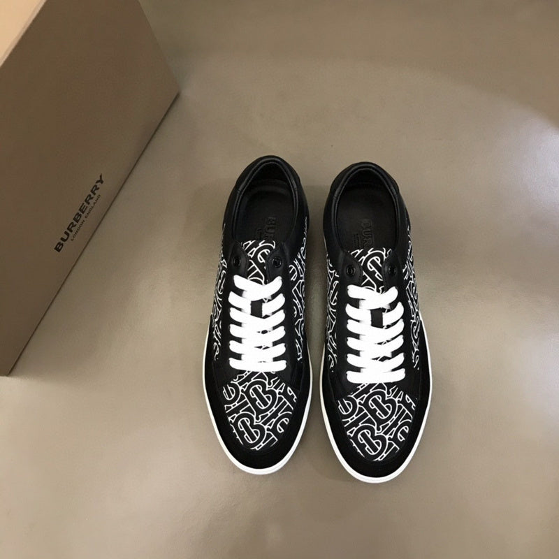 Burberry shoes Style 273 - logo and branding close-up