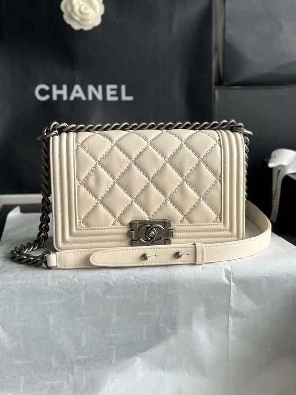 Zivas Charm Understated Luxury Everyday Handbag (Structured Everyday Essential) – Detail View