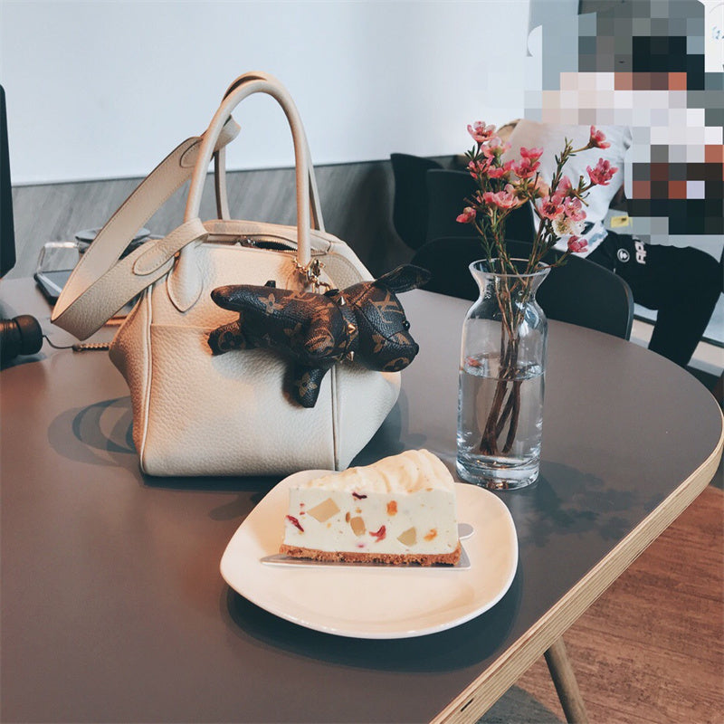  Elegant everyday bag front view 25