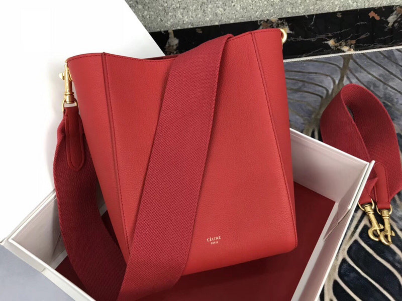 Front view of statement modern women's handbag – women's statement bag