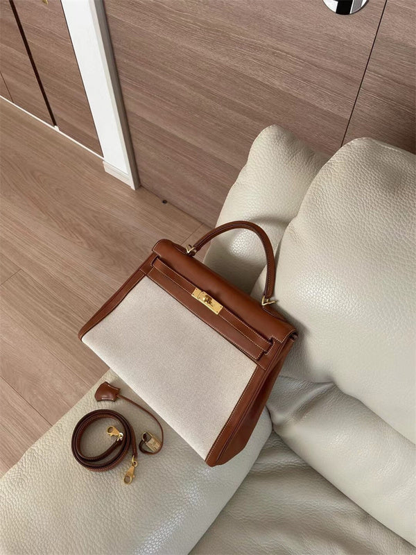  shopper bag interior and compartment view