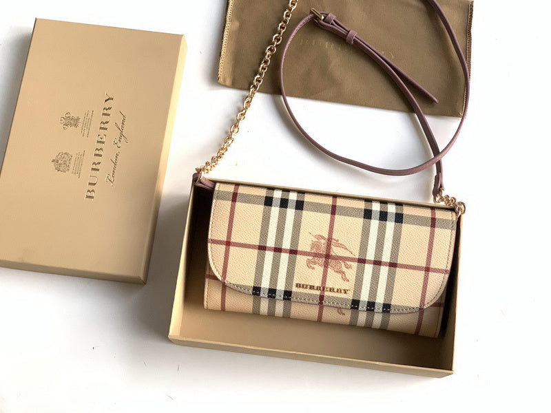 Ziva's Charm handbag – front view (one versatile size)