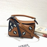 Ziva's Charm handbag – close-up view (18cm*11cm*7.5cm)