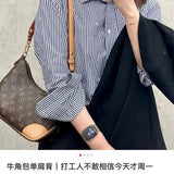  Graceful shopper bag carried on shoulder 10