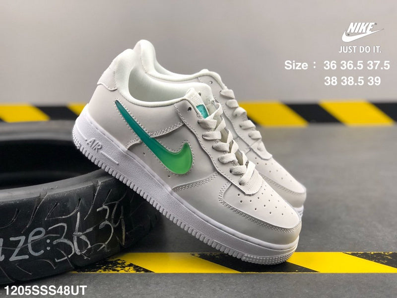 Nike Men's & Women's Luxury Low-Top Trainers — Style 009 interior view