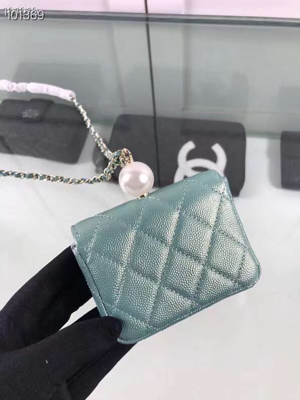 Zivas Charm Modern Edge Luxury Handbag (Versatile Style Statement) – Close-Up Detail