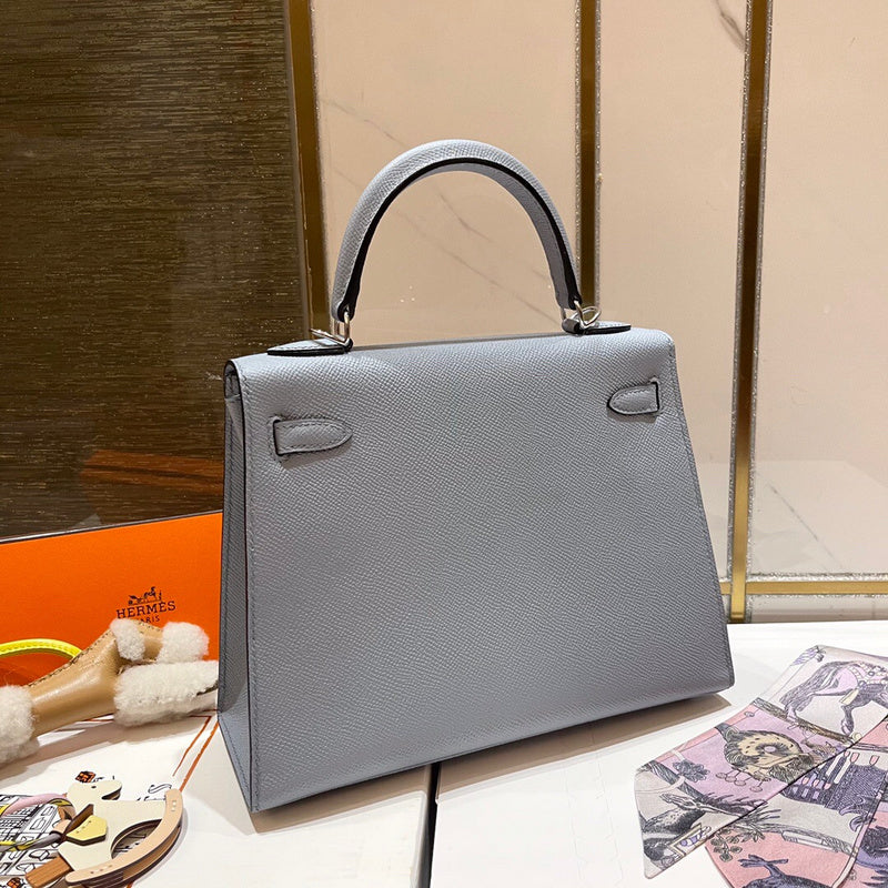 Streamlined handbag styled for everyday wear