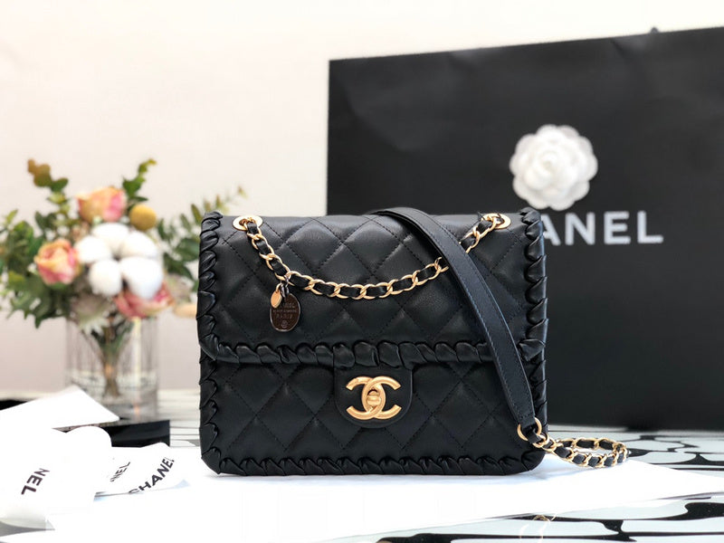  women's handbag, mid design, view 5