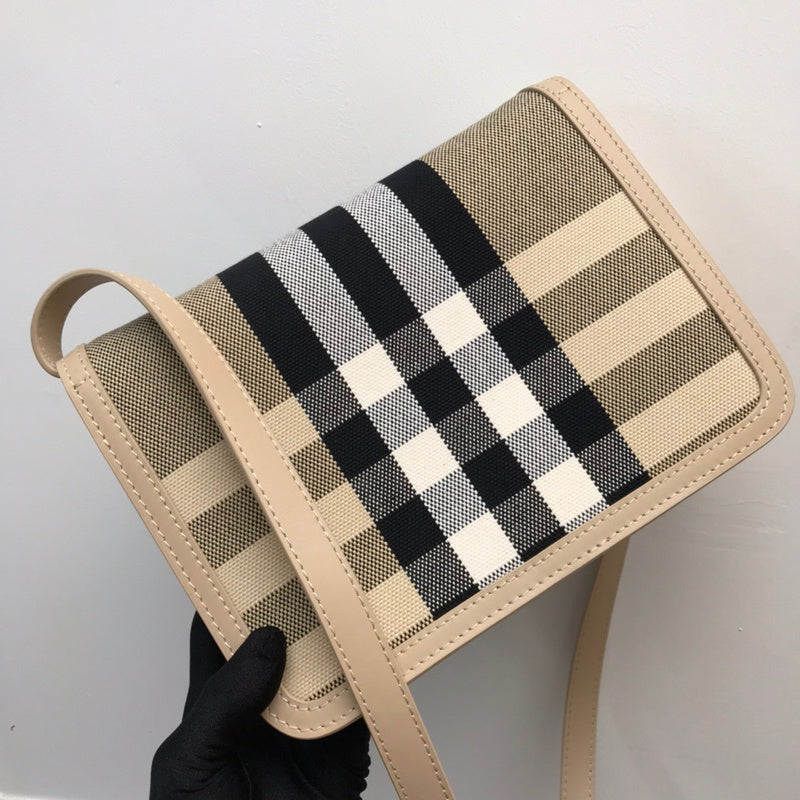 Ziva's Charm handbag – interior view (one versatile size)