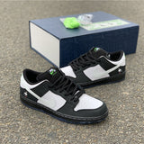 Nike Men's & Women's Iconic Street Trainers — Style 095 side view