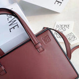 Ziva's Charm handbag – close-up view (Standard Size)