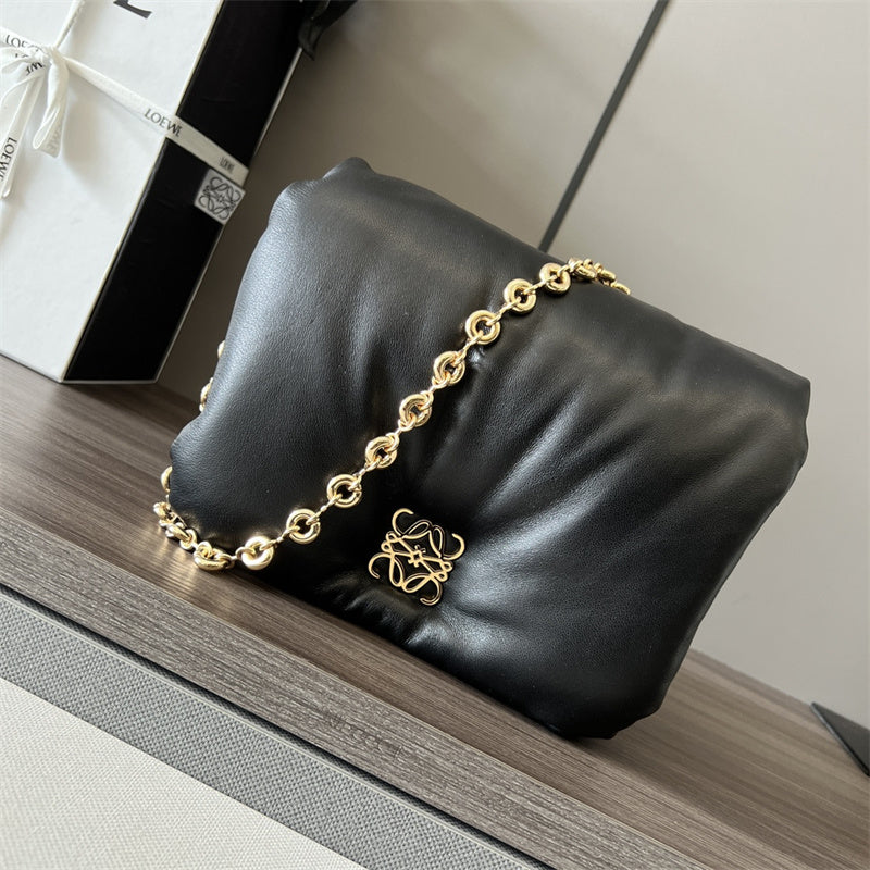 Ziva's Charm handbag – front view (23cm*13cm*6cm)