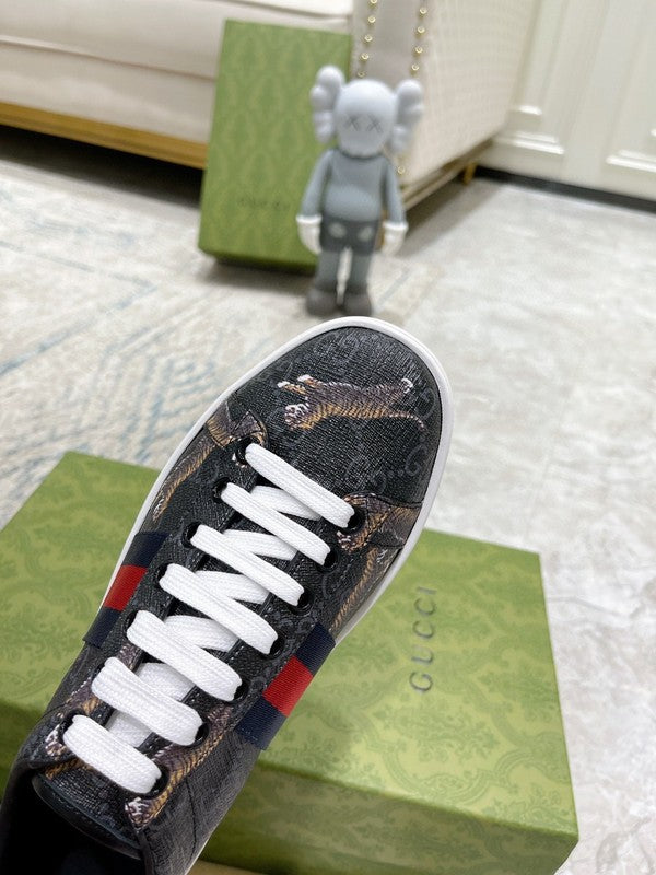 Gucci neutral cream luxury sneakers view 6 minimalist modern build
