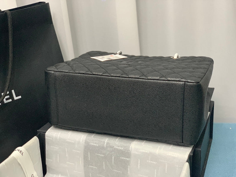  women's handbag, spacious design, view 10