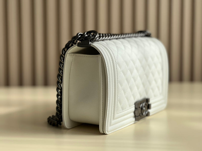  women's handbag, mid design, view 2