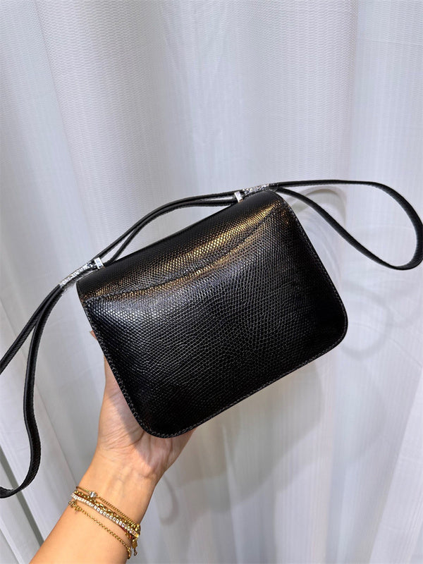  classic shopper bag styled with outfit 24