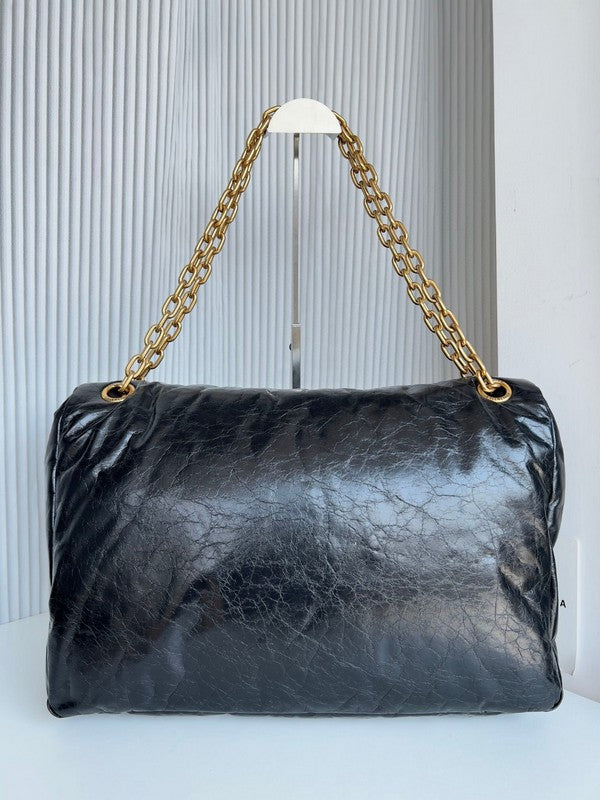 Zivas Charm Refined Structure Fashion Handbag (Contemporary Shape Language) – Lifestyle Shot