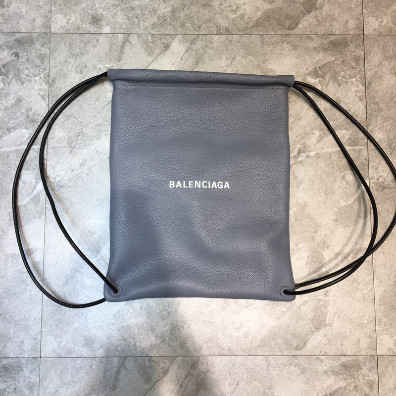 Chic Faux Leather Handbag - Premium Craftsmanship Detailing | Women's Everyday Carry Handbag #661 - side angle view (image 2) of designer-inspired handbag