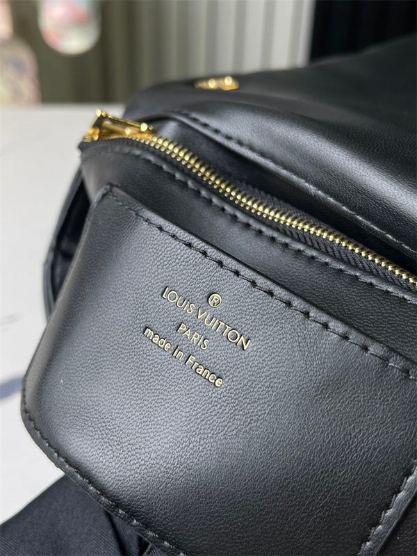  structured shoulder bag styled with outfit 42